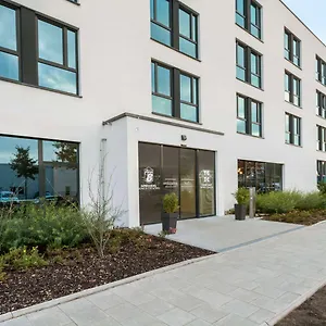 Super 8 By Wyndham North *** Μόναχο