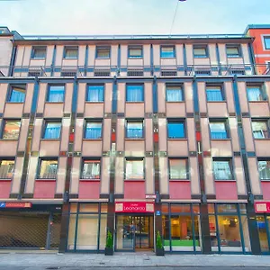 4* Hotel Leonardo Center
