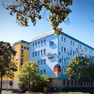 Haus International Hostel