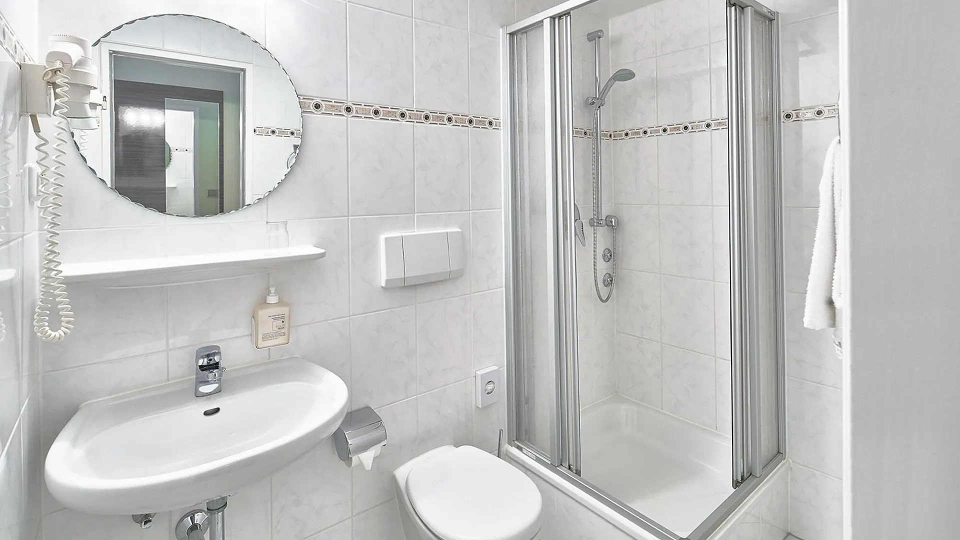 Hotel Alfa Zentrum München 3*,